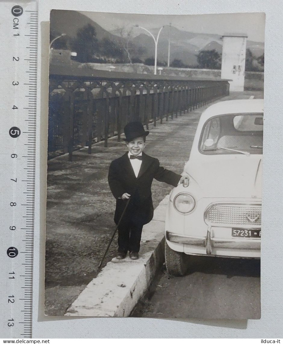 52308 0045 Foto D'epoca - FIAT 600 Con Bambino Vestito Da Totò - Palermo 1964 - Europa