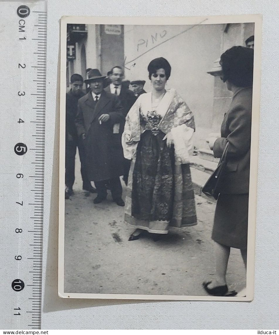 52314 0091 Foto D'epoca - Donna In Costume Piana Degli Albanesi - Anni 60 - Europa