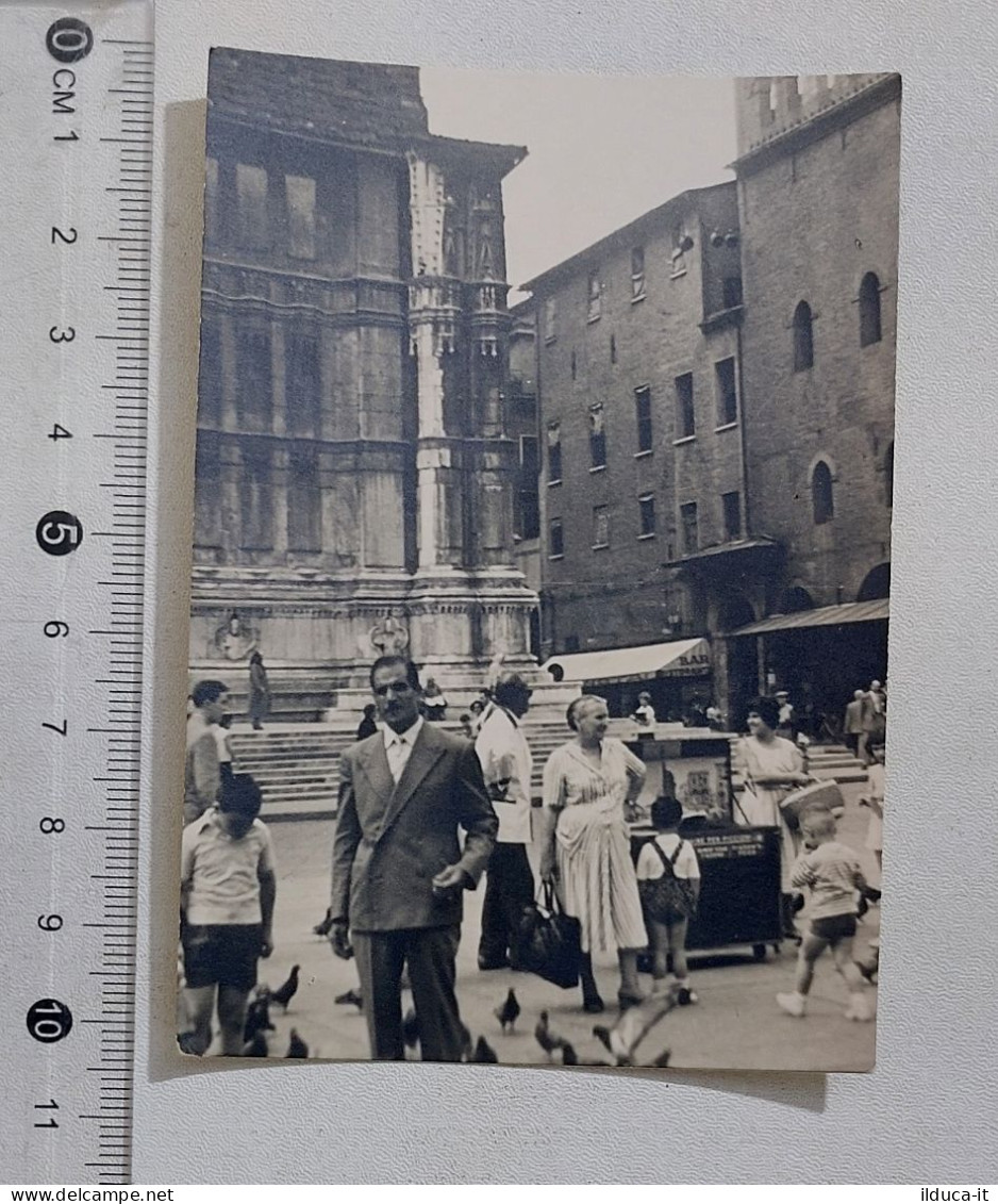 52318 0104 Foto D'epoca - Piazza Maggiore - Bologna Anni 60 - Europa