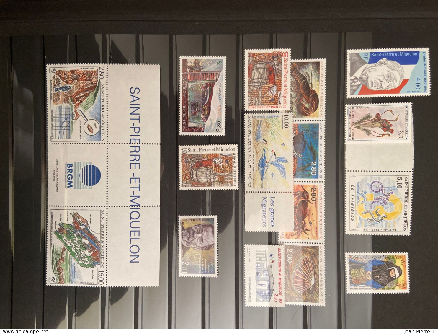 Lot de 500 timbres neufs de Saint Pierre et Miquelon – 1986 à 2003 incluse