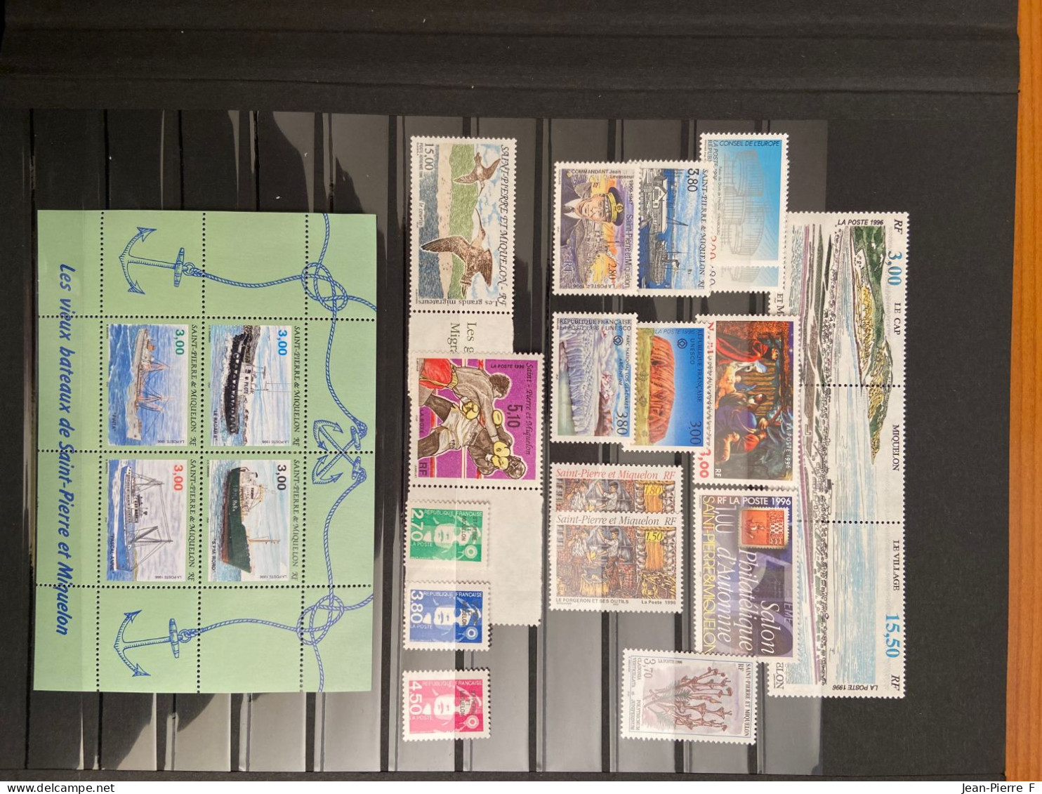 Lot de 500 timbres neufs de Saint Pierre et Miquelon – 1986 à 2003 incluse