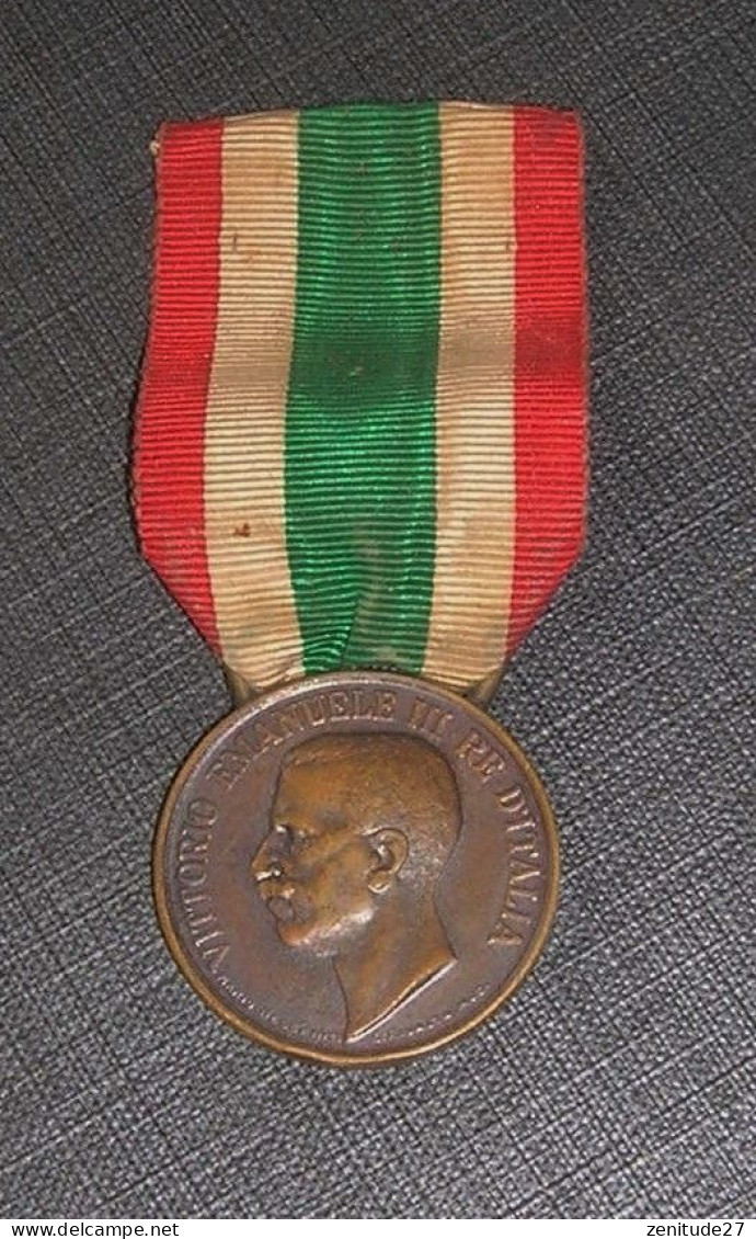 Médaille Victorio Emmanuele III Re D'Italia - 1848 / 1918 - Italië