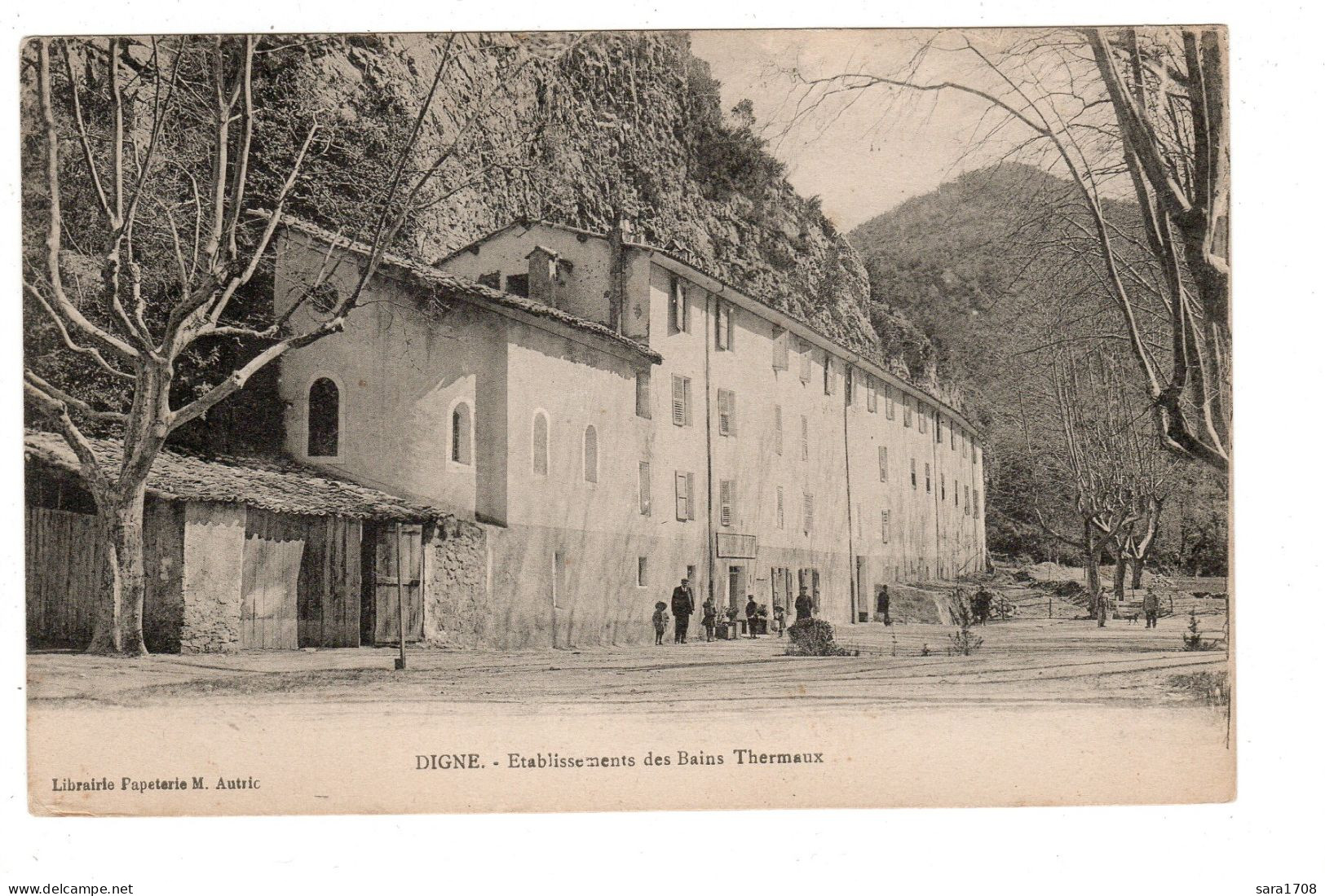 04 DIGNE, L'Établissement Des Bains Thermaux. ( 8 ). - Digne