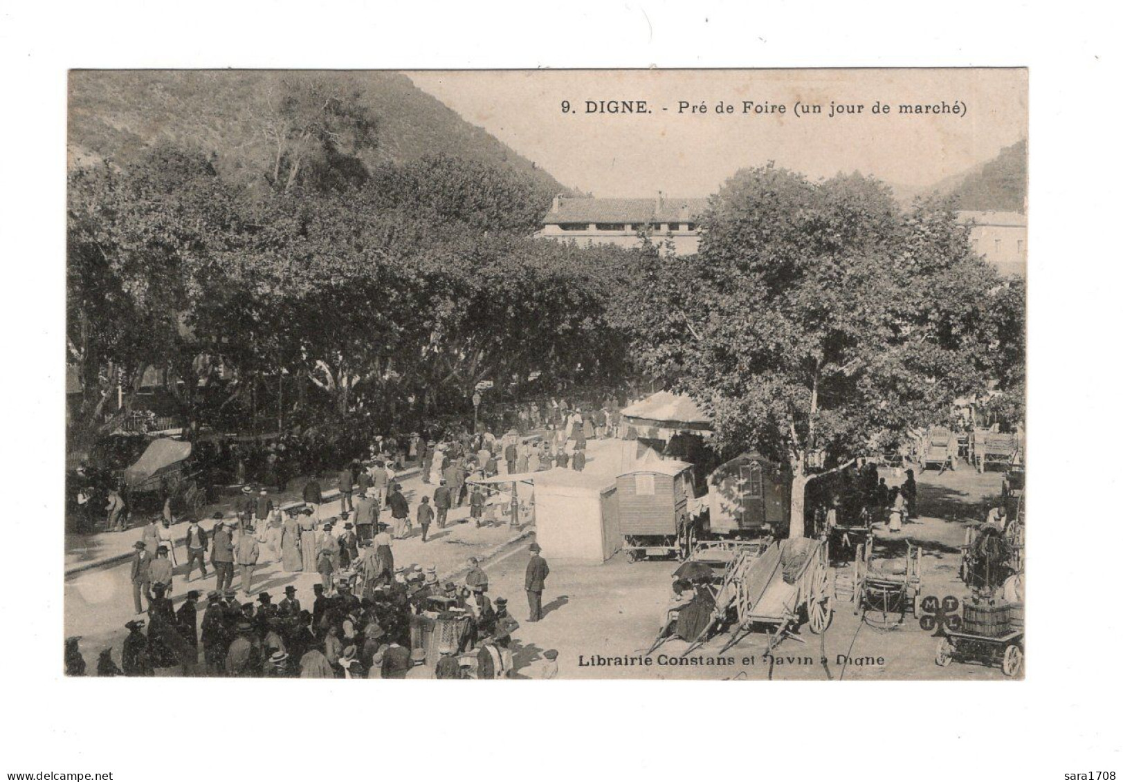 04 DIGNE, Le Pré De Foire, Un Jour De Marché. ATTENTION Feuillets Décollés. VOIR DESCRIPTIF.  - Digne