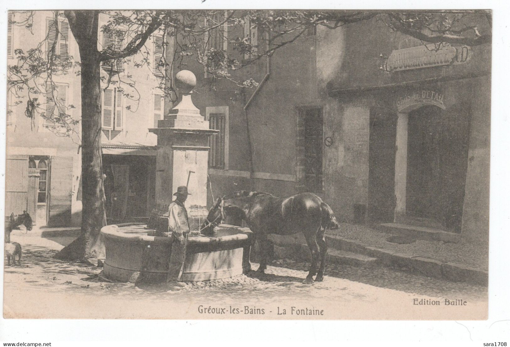 04 GRÉOUX LES BAINS, La Fontaine, Cheval à L'abreuvoir.  - Gréoux-les-Bains