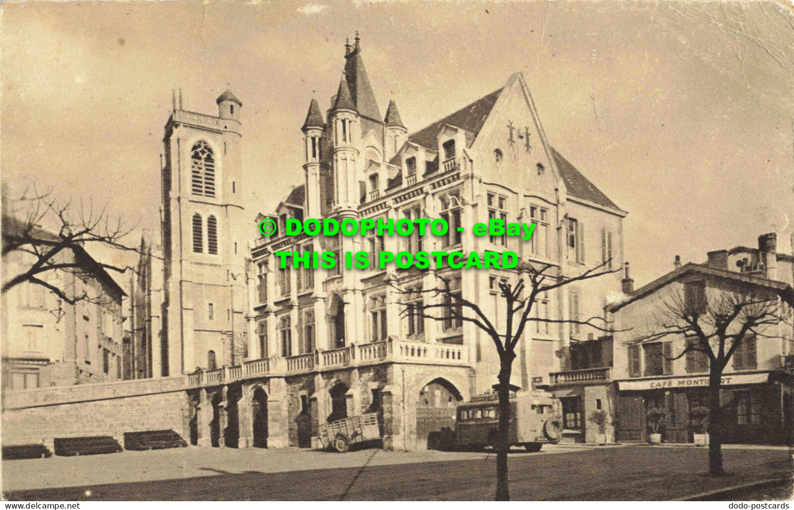 R560973 Saint Galmier. L Hotel De Vill Et Le Clocher De L Eglise. Jean Bernard - Monde