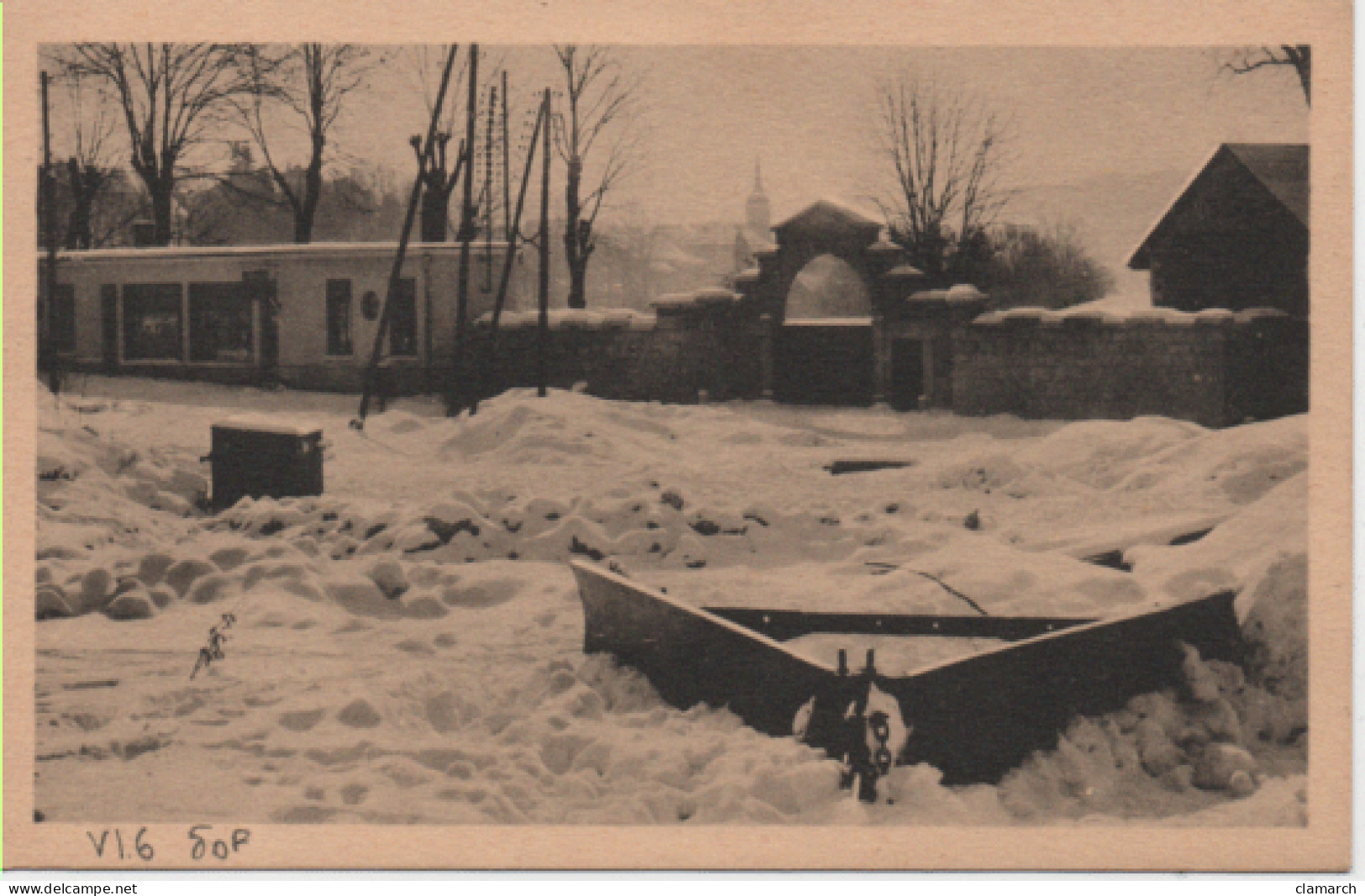 AIN-Hauteville-Lompnès-La Place De La Mairie Et Le Chasse Neige - 503 - Hauteville-Lompnes