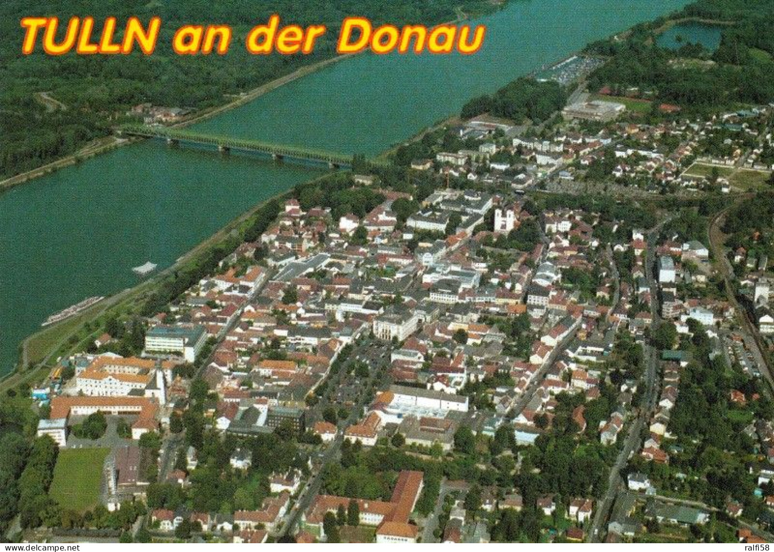 1 AK Österreich / Niederösterreich * Blick Auf Tulln An Der Donau - Luftbildaufnahme * - Tulln