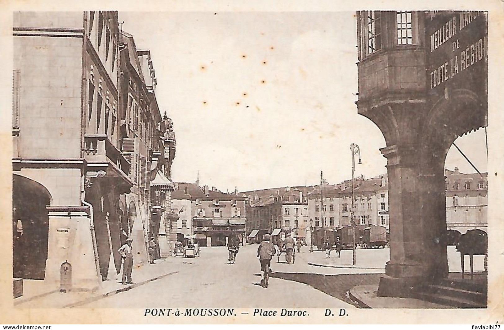 PONT A MOUSSON - ( 54 ) -  Place Duroc - Pont A Mousson