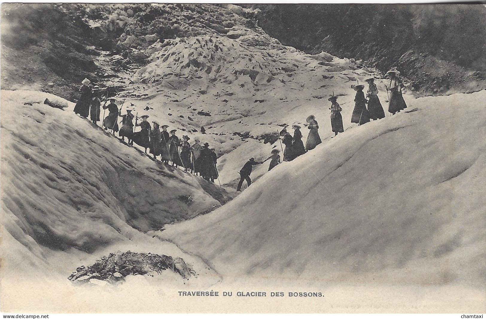 74 LES BOSSONS RANDONNEURS TRAVERSENT LE GLACIER DES BOSSONS  VALLEE DE CHAMONIX MONT BLANC Editeur: COUTTET Auguste - Chamonix-Mont-Blanc