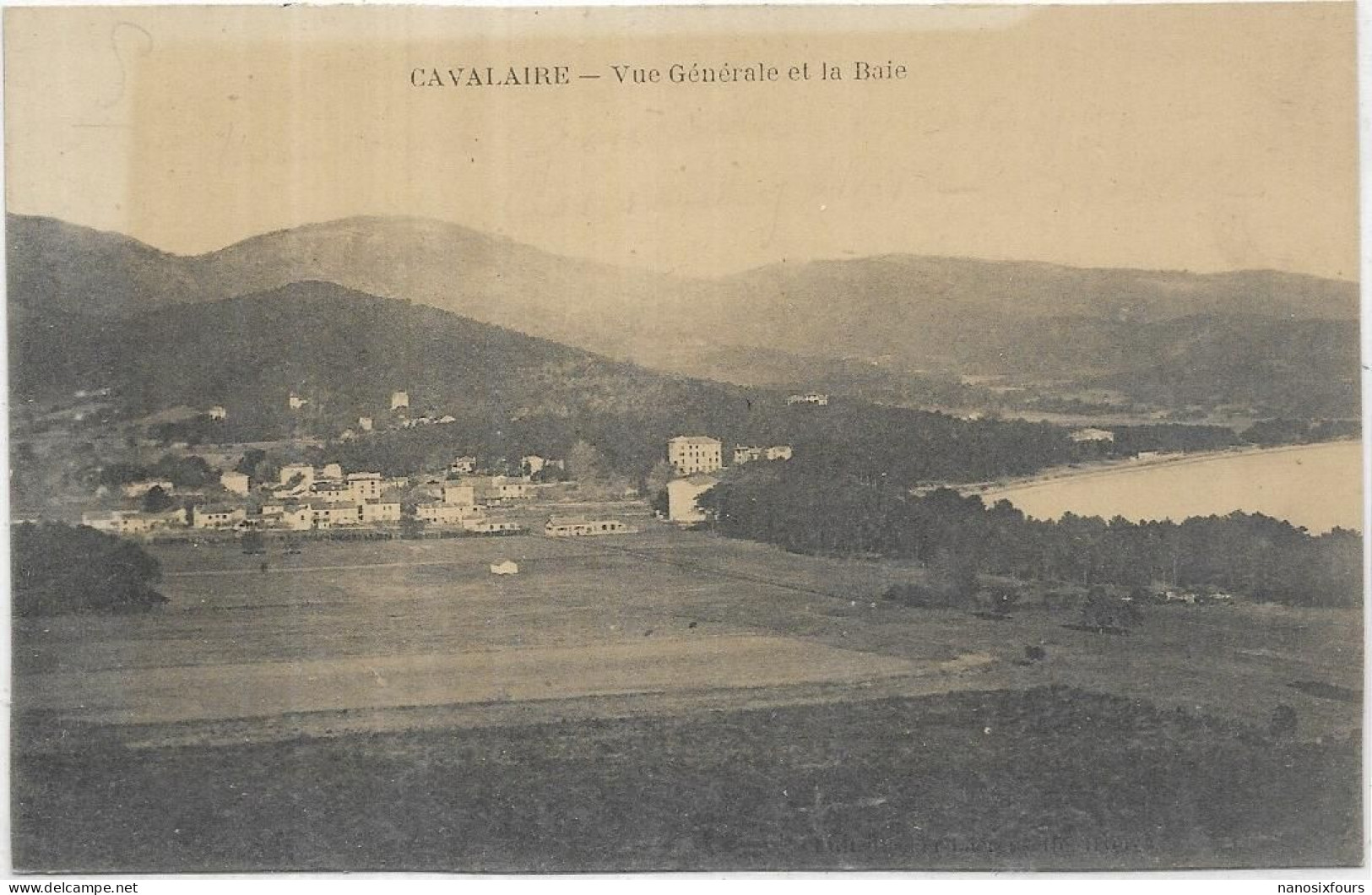 D 83. CAVALAIRE SUR MER. VUE GENERALE ET LA BAIE - Cavalaire-sur-Mer