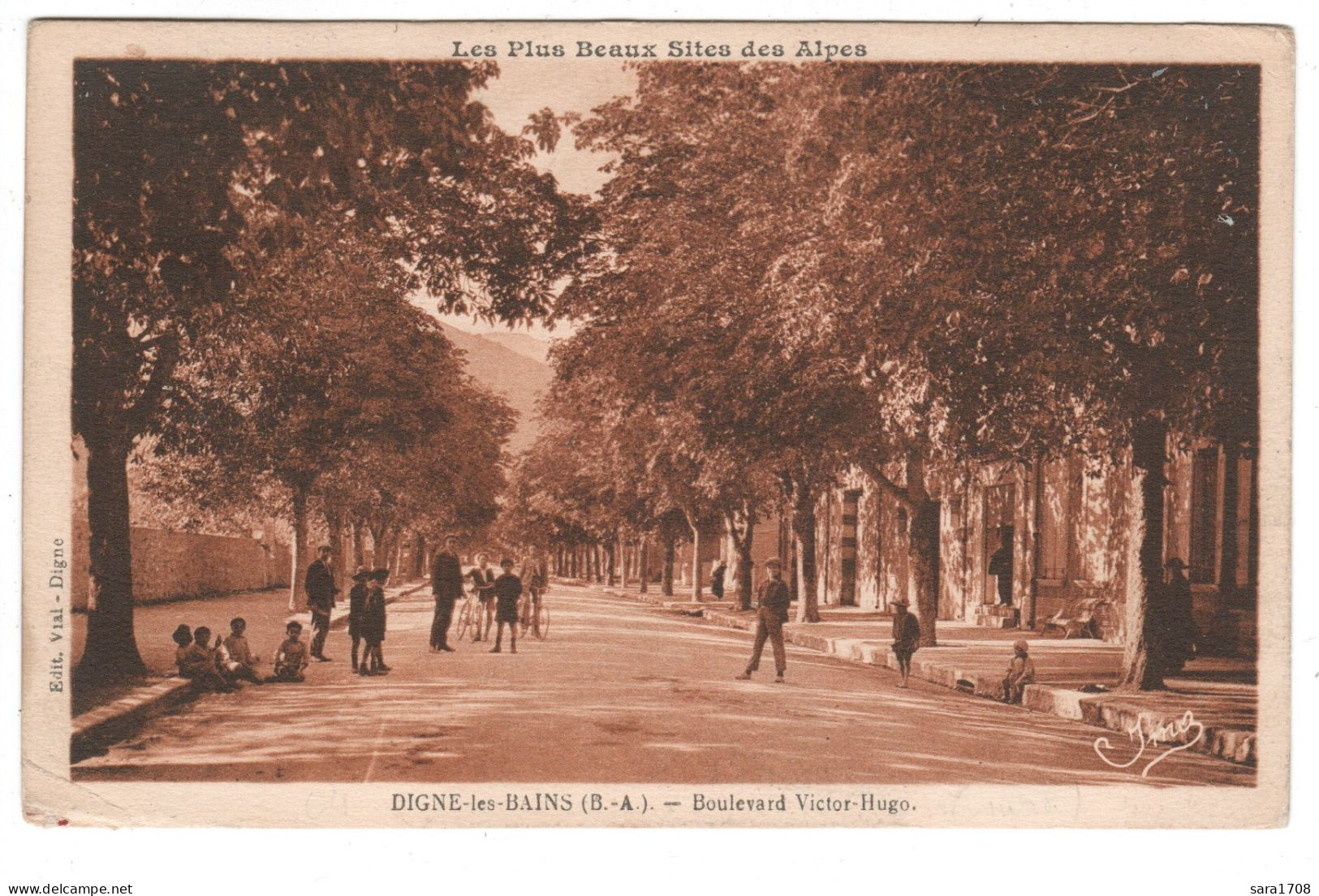 04 DIGNE, Boulevard Victor Hugo. 2 SCAN. - Digne