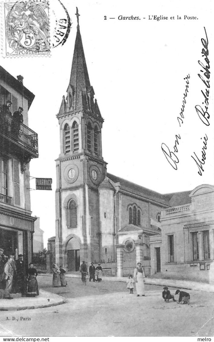 CPA  - (Dep.92) -  GARCHES - L' Eglise Et La Poste - Pharmacie - Garches