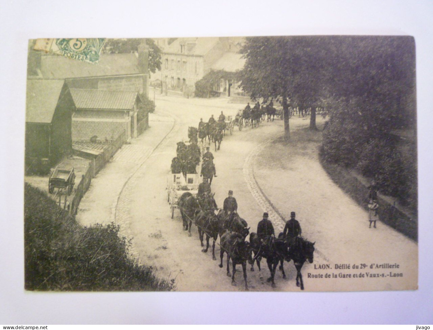 2024 - 1623  LAON  (Aisne)  :  Défilé Du 29 ème D'Artillerie  -  Route De La Gare Et De Vaux-s.-Laon   XXX - Laon