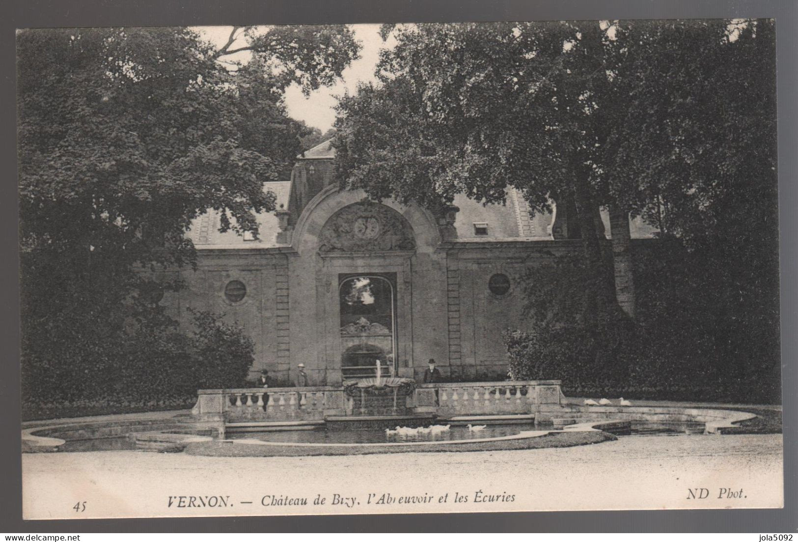 27 / VERNON - Château De Bizy - L'abreuvoir Et Les écuries - Vernon