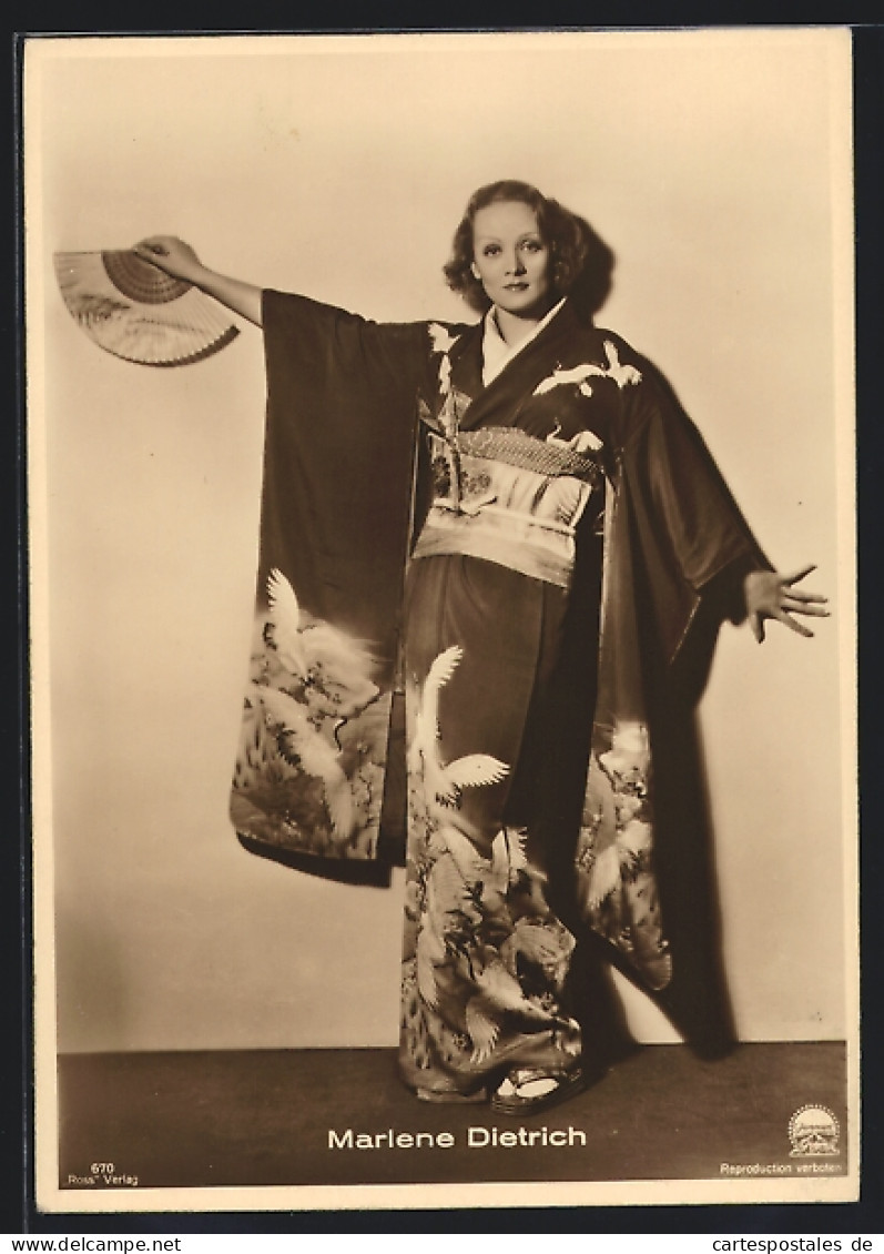 AK Marlene Dietrich Im Kimono  - Actores