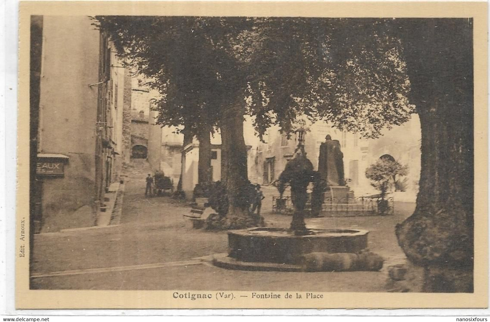 D 83. COTIGNAC.  FONTAINE DE LA PLACE - Cotignac