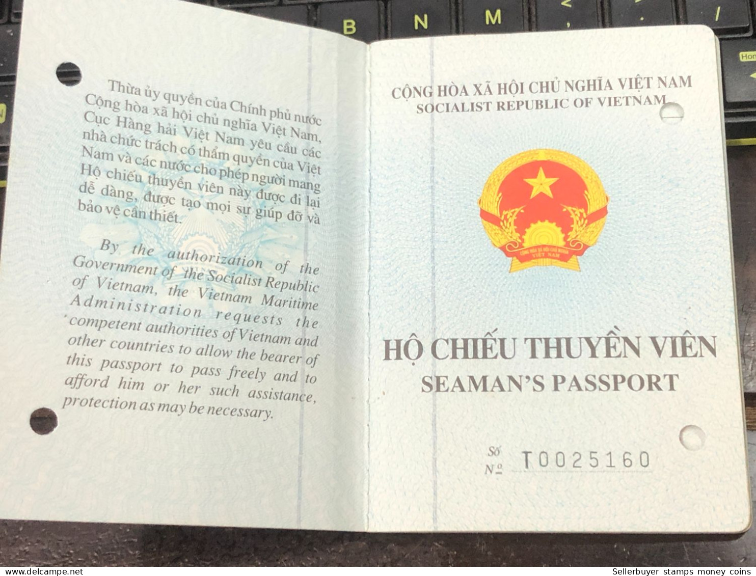 VIET NAMESE-OLD-ID PASSPORT VIET NAM-name-tran Thanh Hung-2012-1pcs Book - Collections