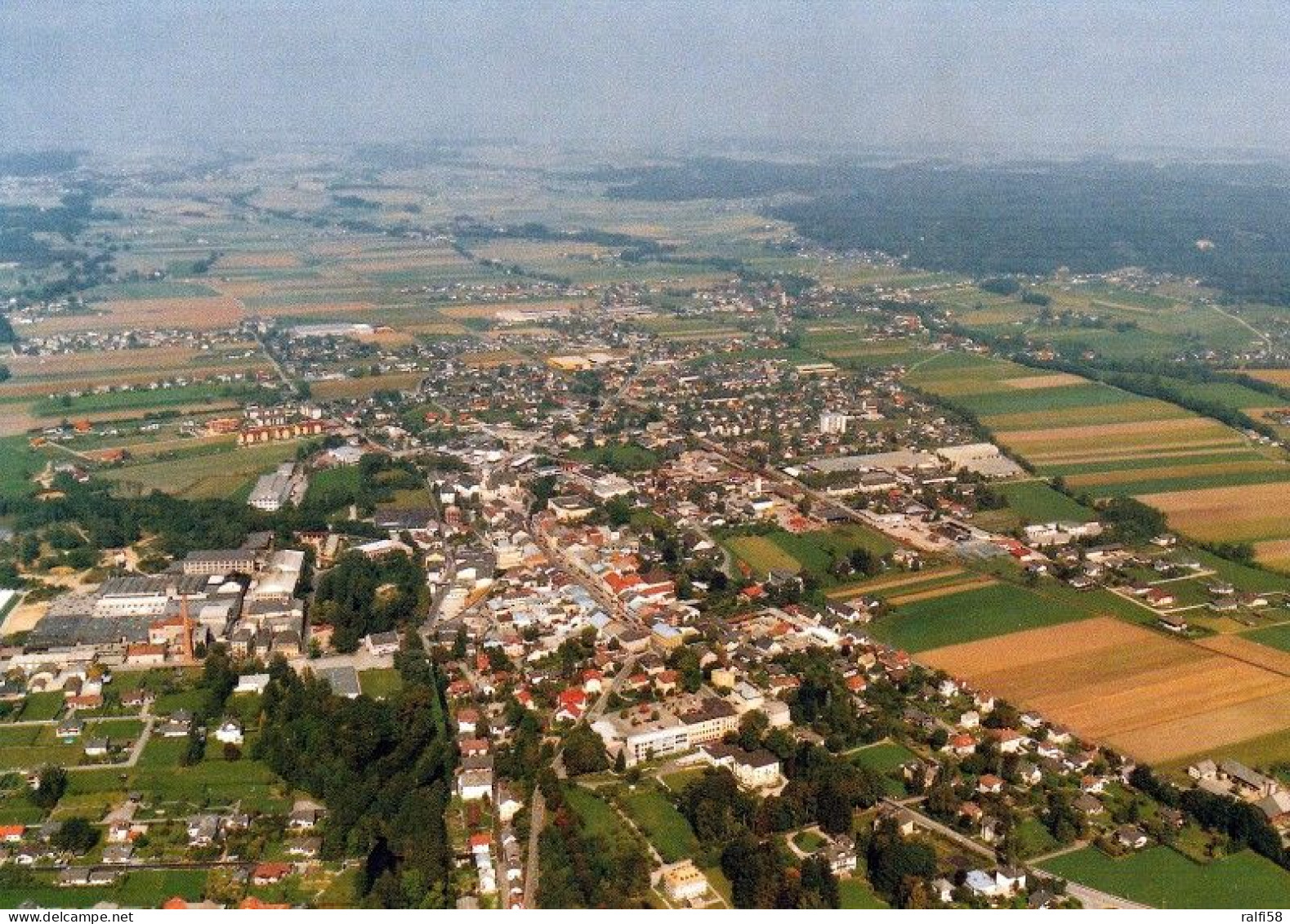 1 AK Österreich / Oberösterreich * Blick Auf Die Stadt Mattighofen - Im Innviertel Im Mattigtal - Luftbildaufnehme * - Mattighofen