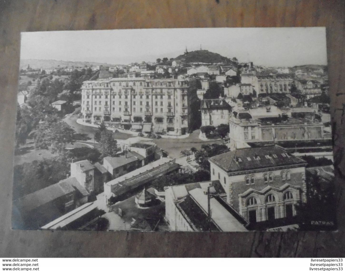 CPA (63) Chatel-Guyon - Vue Générale Et Le Calvaire - Châtel-Guyon