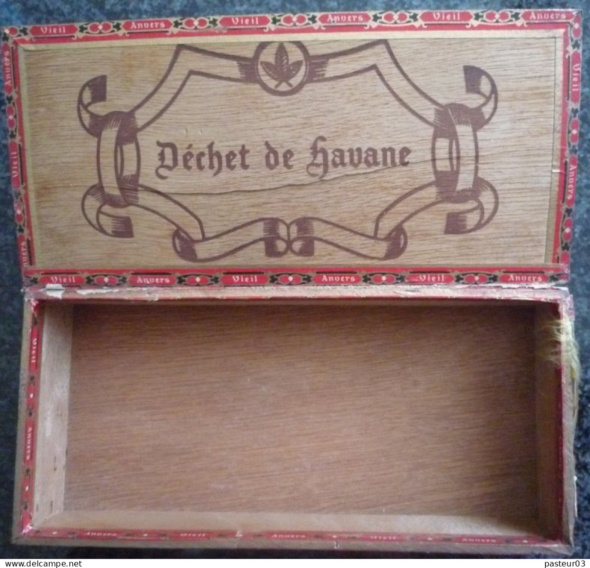 Boite De Déchets De Havane Dimension 19,7 X 9 X 3,4 Cms Fente Sur Le Couvercle Voir Scan - Cajas Para Tabaco (vacios)