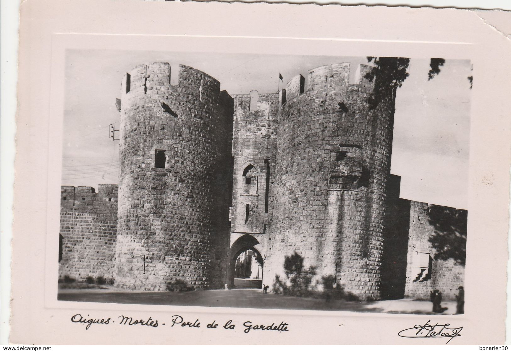 CPSM 30 AIGUES-MORTES PORTE DE LA GARDETTE  GAUFREE - Aigues-Mortes