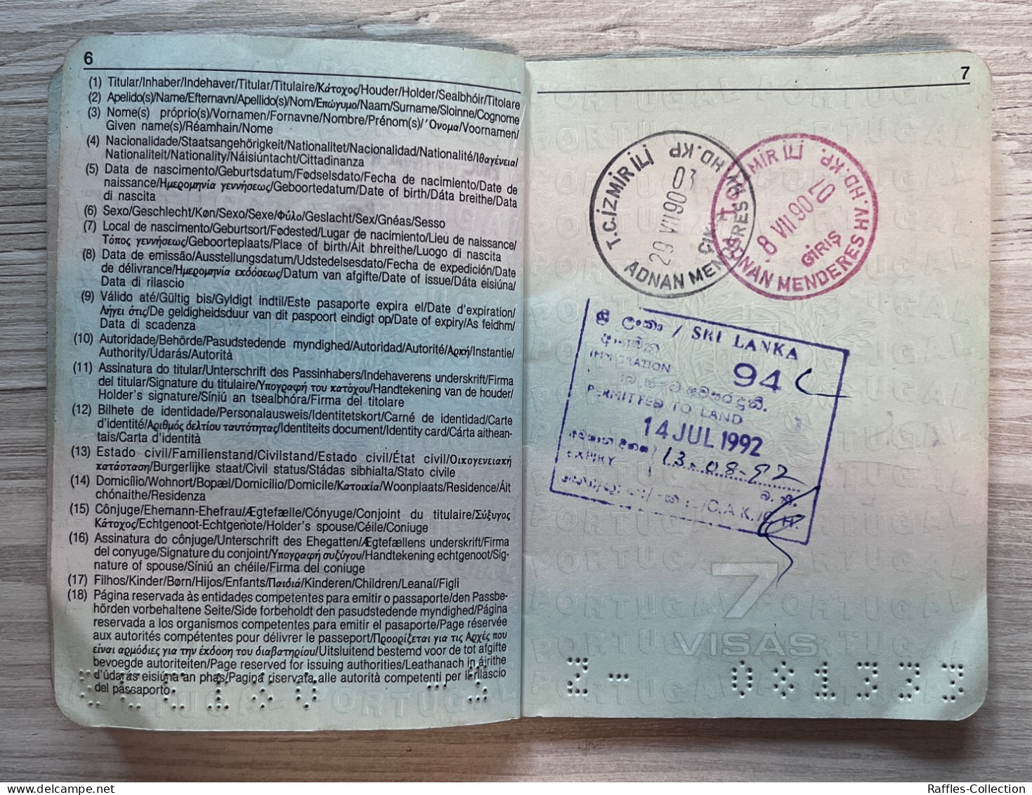 Portugal Passport With India, Sri Lanka, Maldives Visas / Passeport Reisepass Pasaporte Passaporto - Historische Dokumente