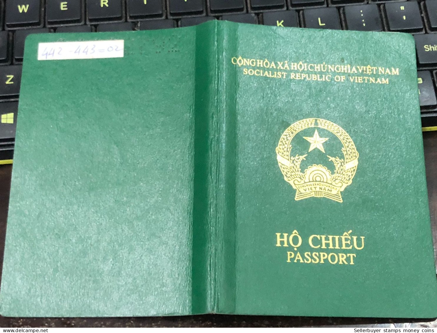 VIET NAMESE-OLD-ID PASSPORT VIET NAM-PASSPORT Is Still Good-name-vu Thi Nhung Hai-2003-1pcs Book - Collezioni