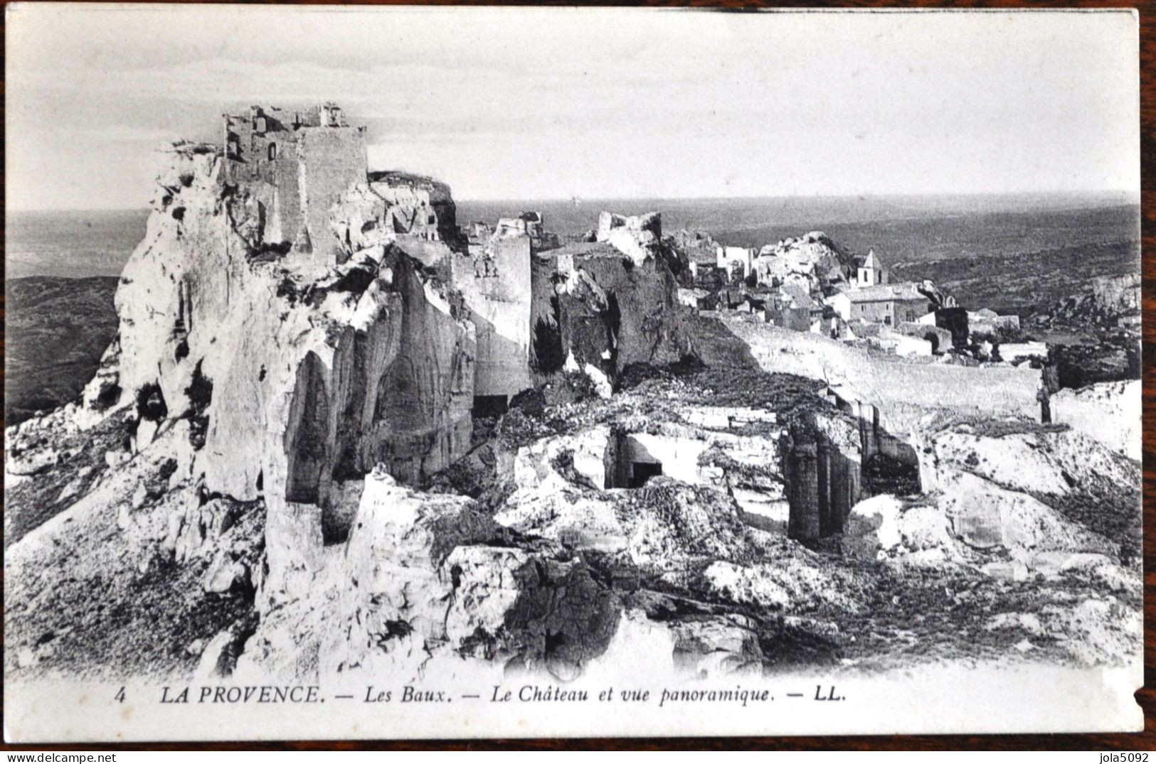 13 - Les BAUX De PROVENCE - Le Château Et Vue Panoramique - Les-Baux-de-Provence