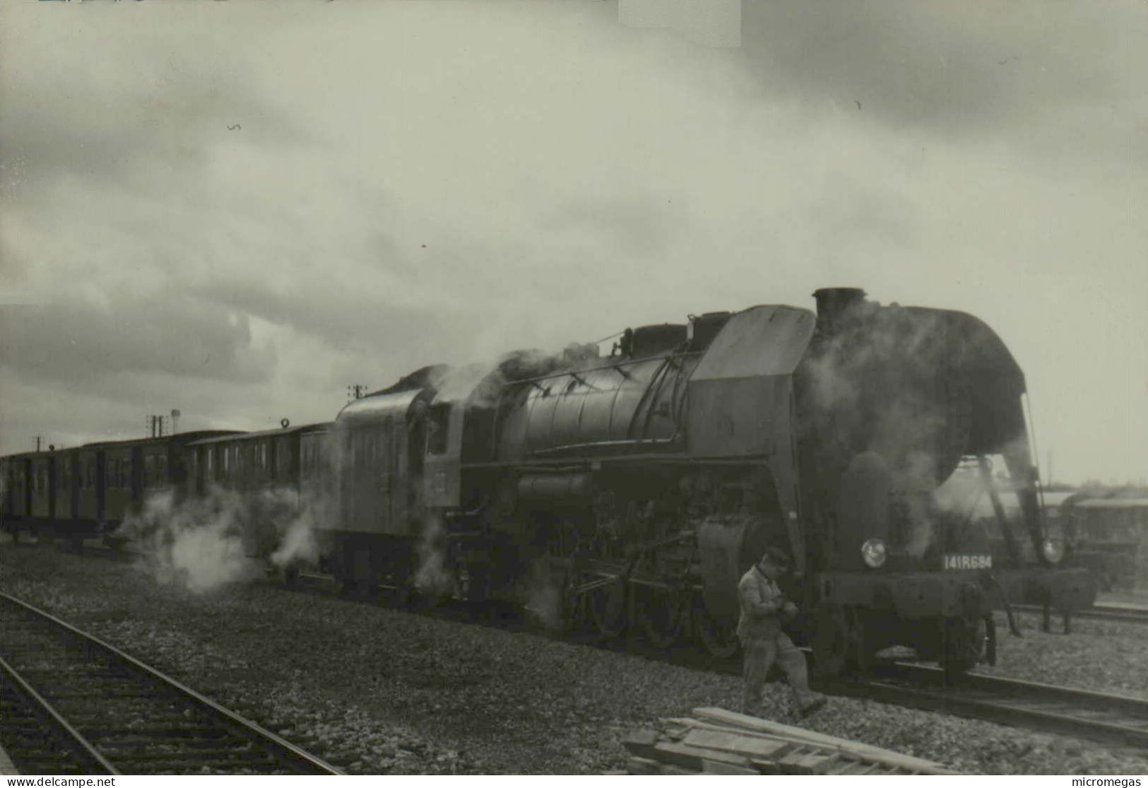 Reproduction - 141-R-684, Omnibus Laon-Liart 18h.30 - 19-4-1965 - Treni