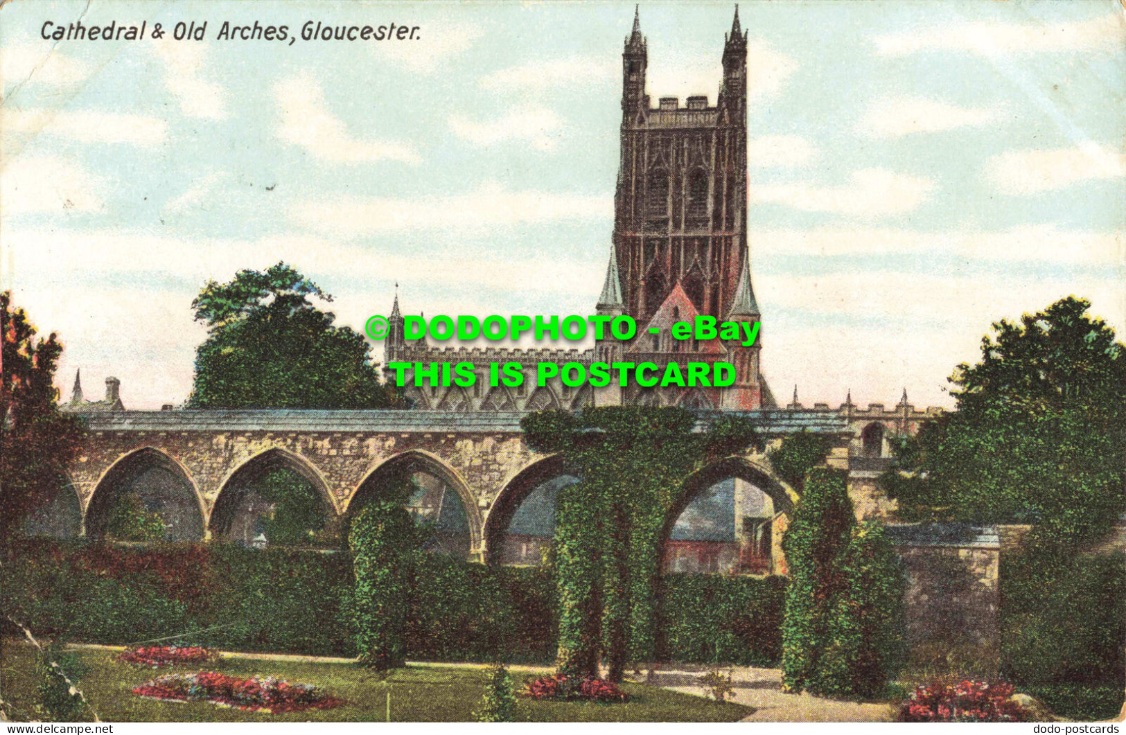 R561256 Gloucester. Cathedral And Old Arches. 1908 - Monde