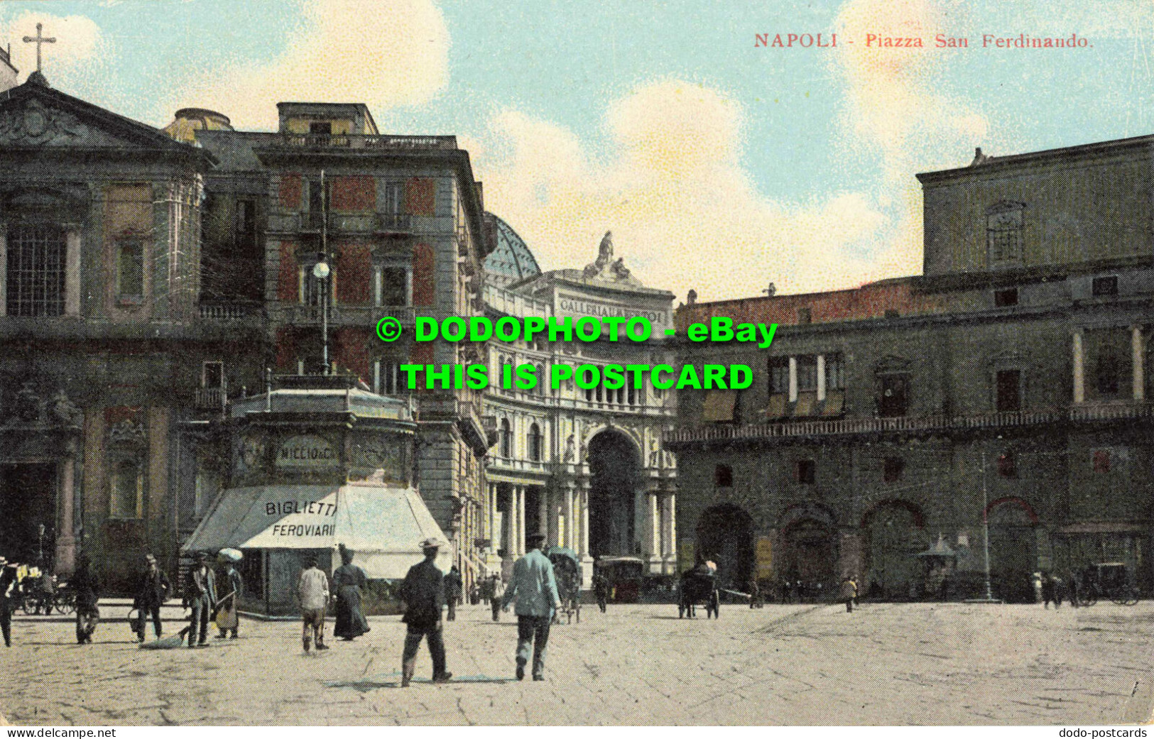 R561595 Napoli. Piazza San Ferdinando. R. And C - Monde