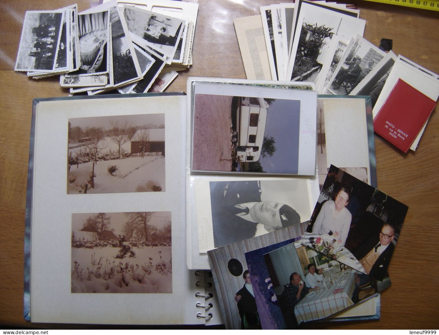 Album Environ 100 Photos D'une FAMILLE Automobile Caravane - Albums & Collections