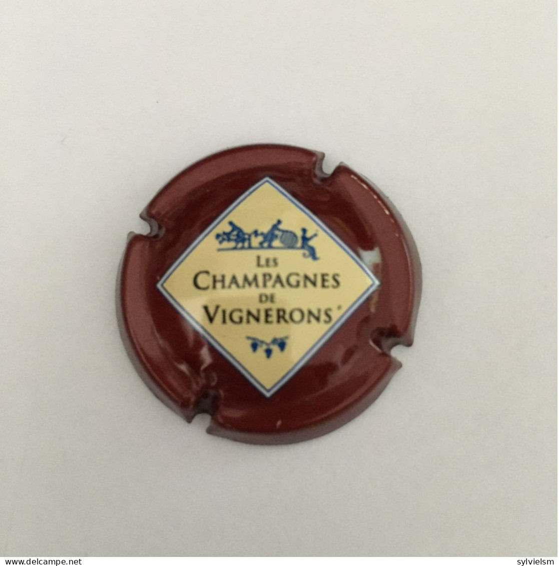 Capsule De Champagne - LES CHAMPAGNES DE VIGNERONS N° 665a - Autres & Non Classés