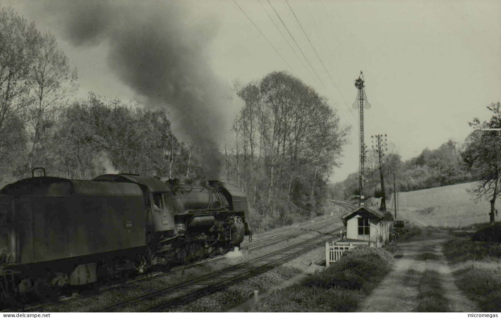 Béthisy - 141-R-190 De Tergnier - Photo J. Gallet, 10-5-1956 - Treinen