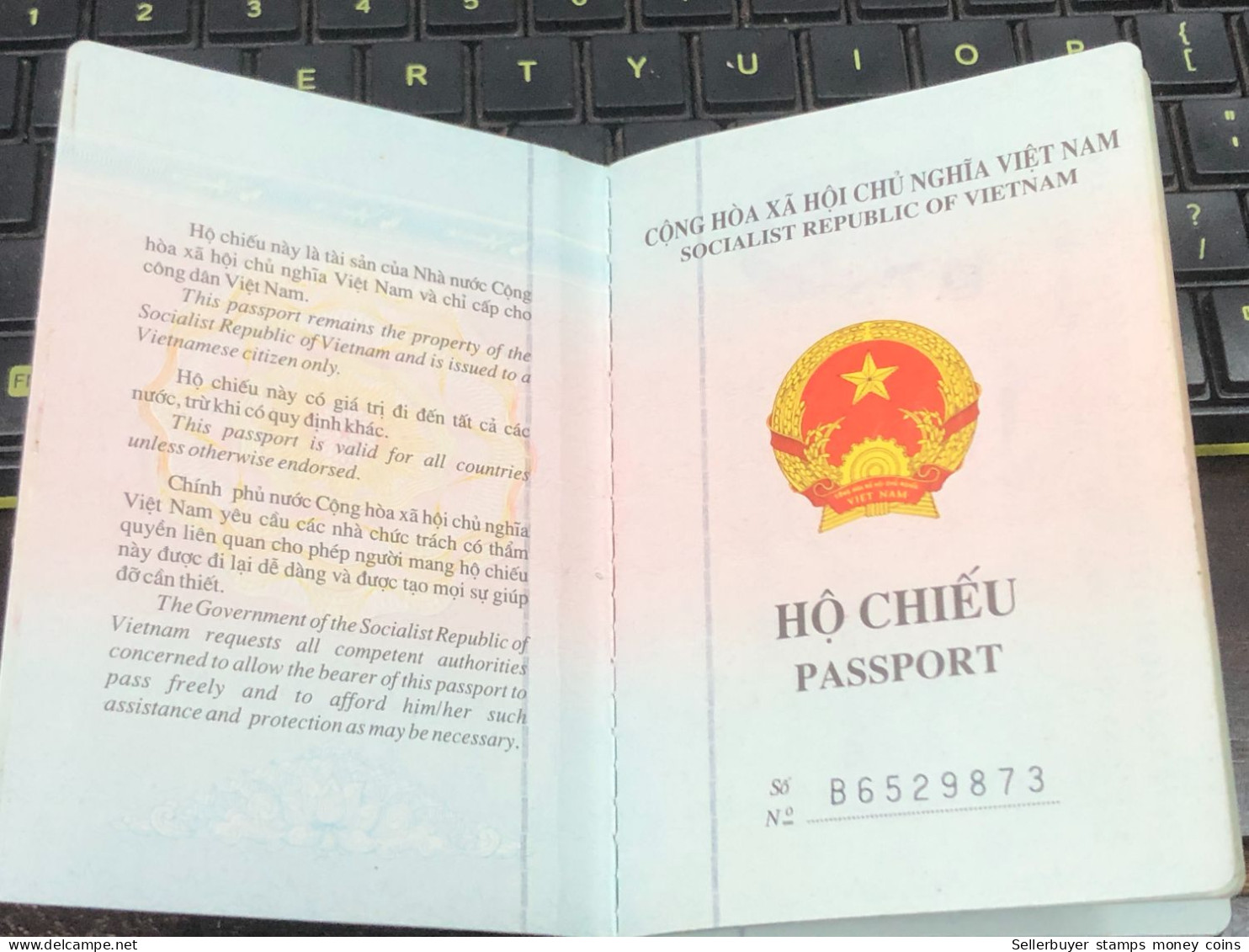 VIET NAMESE-OLD-ID PASSPORT VIET NAM-PASSPORT Is Still Good-name-truong Thi Hoang Anh-2012-1pcs Book - Sammlungen