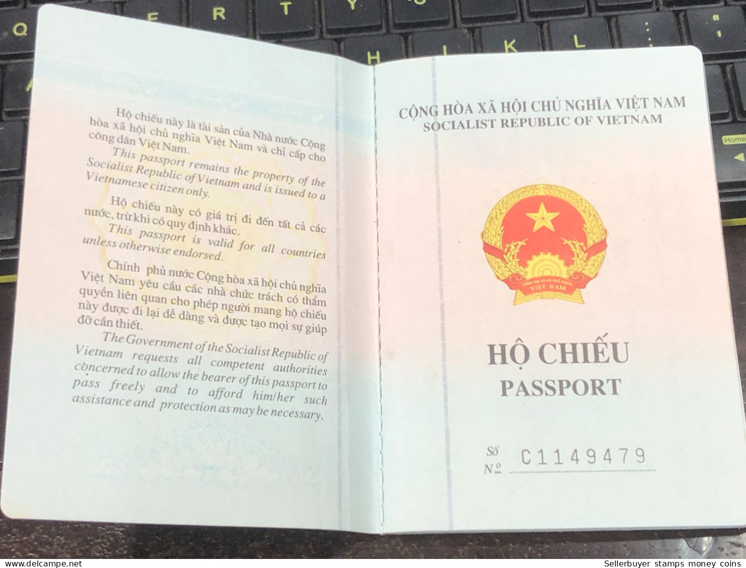 VIET NAMESE-OLD-ID PASSPORT VIET NAM-PASSPORT Is Still Good-name-trinh Vinh Nguyen-2015-1pcs Book - Colecciones