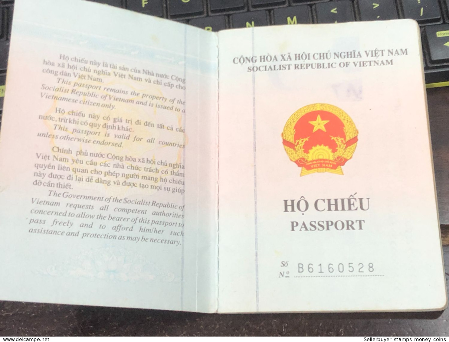 VIET NAMESE-OLD-ID PASSPORT VIET NAM-PASSPORT Is Still Good-name-le Duy-2012-1pcs Book - Collections