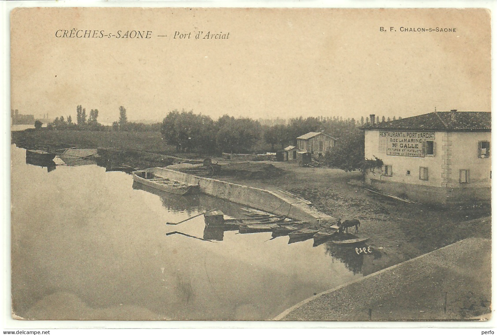 Saône  Et Loire  CRECHES-sur- SAONE  Le Port D'Arciat -1137 H En 1934- - Autres & Non Classés