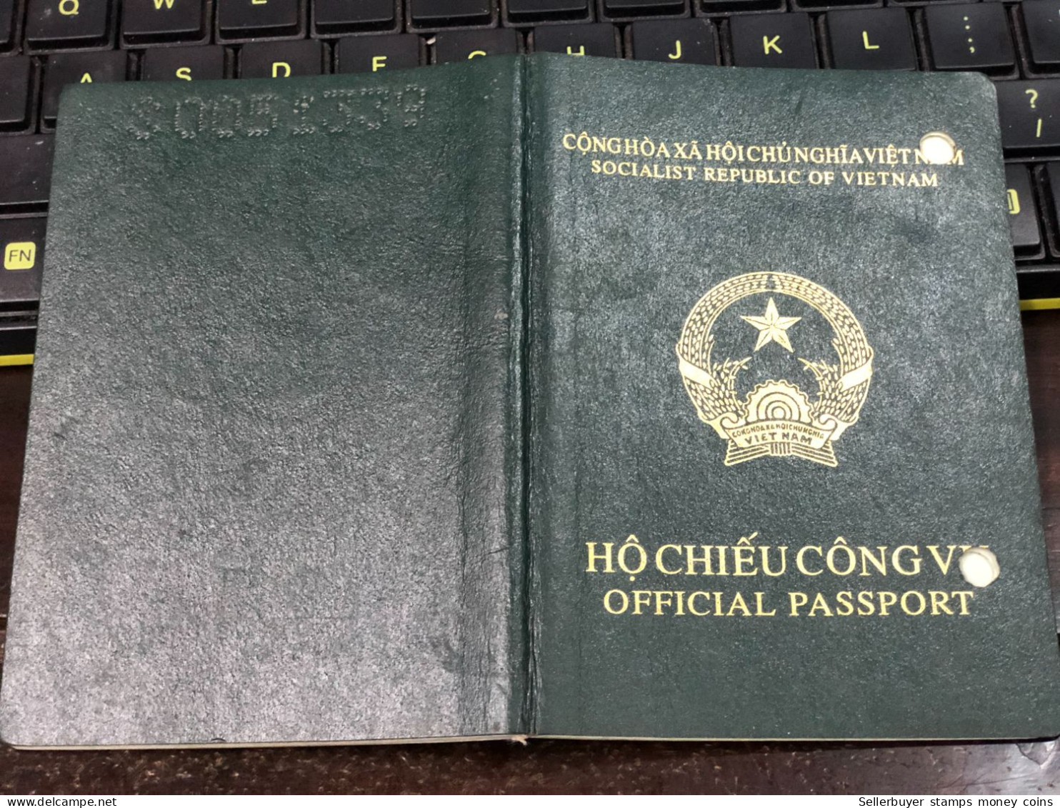 VIET NAMESE-OLD-ID PASSPORT VIET NAM-PASSPORT Is Still Good-name-nguyen Van Minh-2004-1pcs Book - Sammlungen