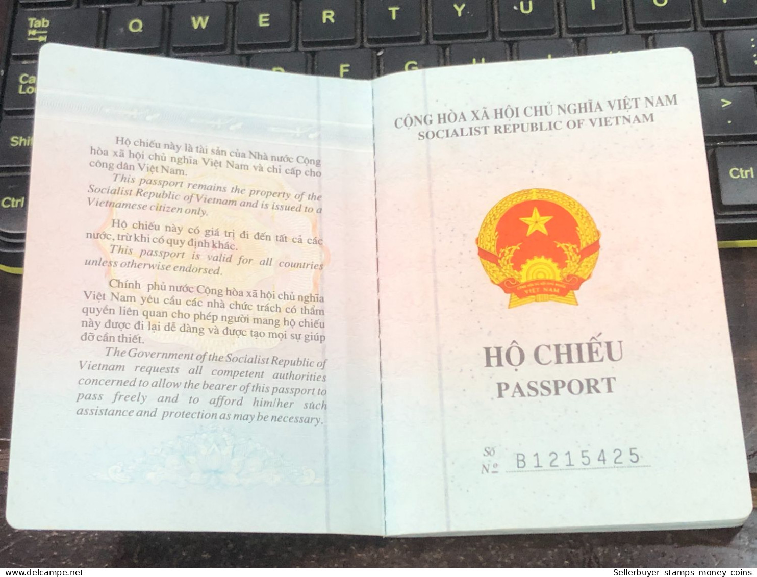 VIET NAMESE-OLD-ID PASSPORT VIET NAM-PASSPORT Is Still Good-name-mai Thanh Thuong-2007-1pcs Book - Sammlungen