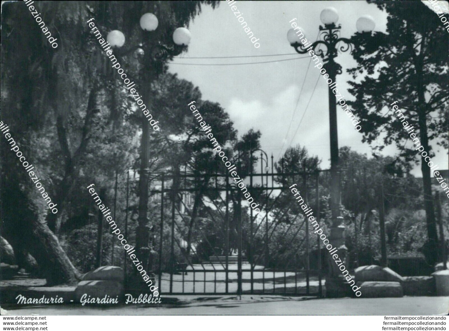 U663 Cartolina Manduria Giardini Pubblici Provincia Di Taranto - Taranto