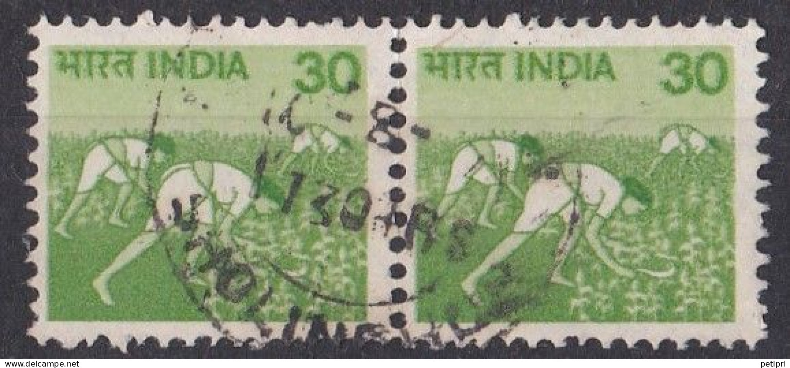 Inde  - 1970  1979 -   Y&T  N °   595   Paire  Oblitérée - Oblitérés
