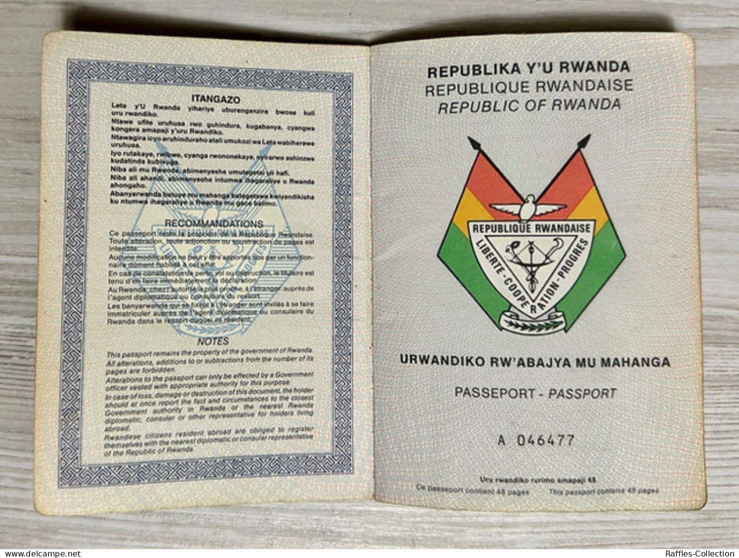 Rwanda Passport Passeport Reisepass Pasaporte Passaporto - Historische Documenten