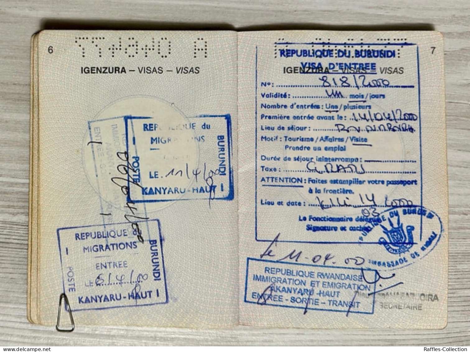 Rwanda Passport Passeport Reisepass Pasaporte Passaporto - Historische Documenten