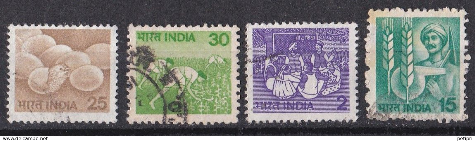 Inde  - 1970  1979 -   Y&T  N °   594   595   611  Et  612   Oblitérés - Used Stamps