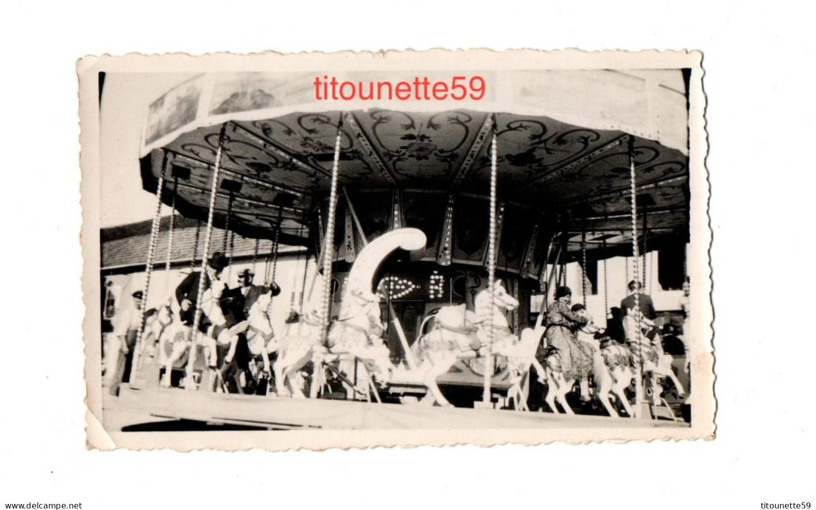 25- LIESLE (DOUBS) - PHOTO ORIGINALE FÊTE FORAINE -MANEGE- 8 Août 1932 ( Dim. : 10,9 X 6,9cm ) - Autres & Non Classés