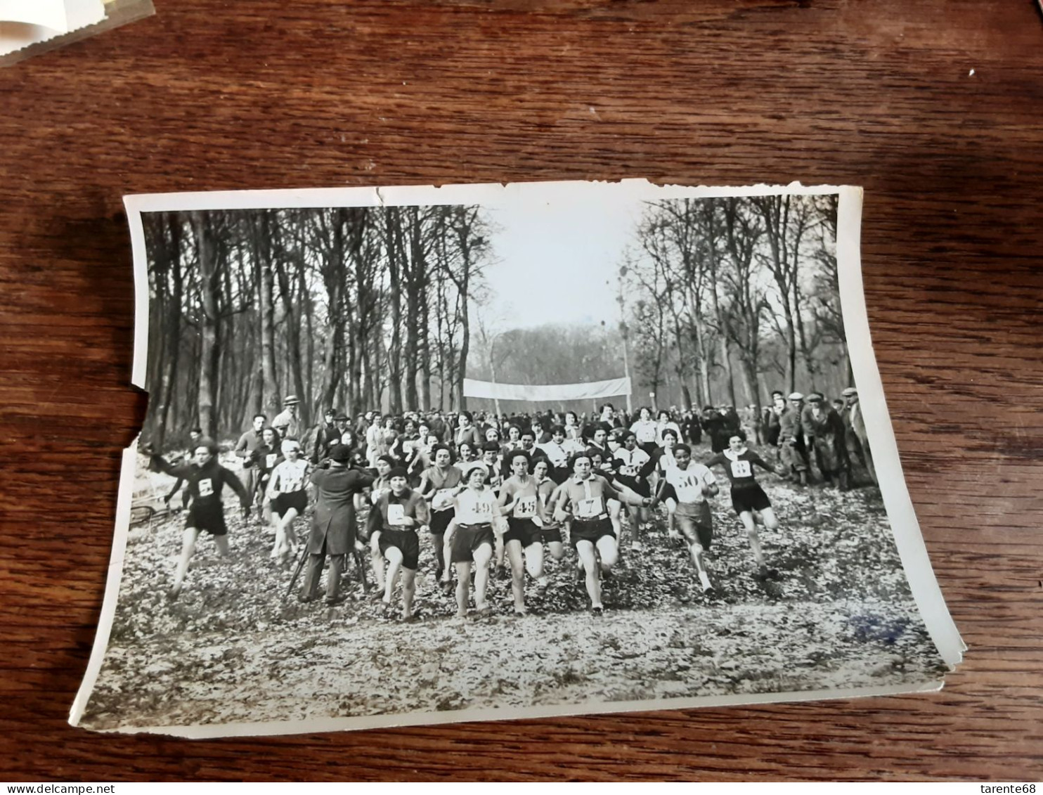 Photo 13 X 18 Cm Ville D Avray Départ Championnat De France Feminin Photo Neurisse 1931 - Europe