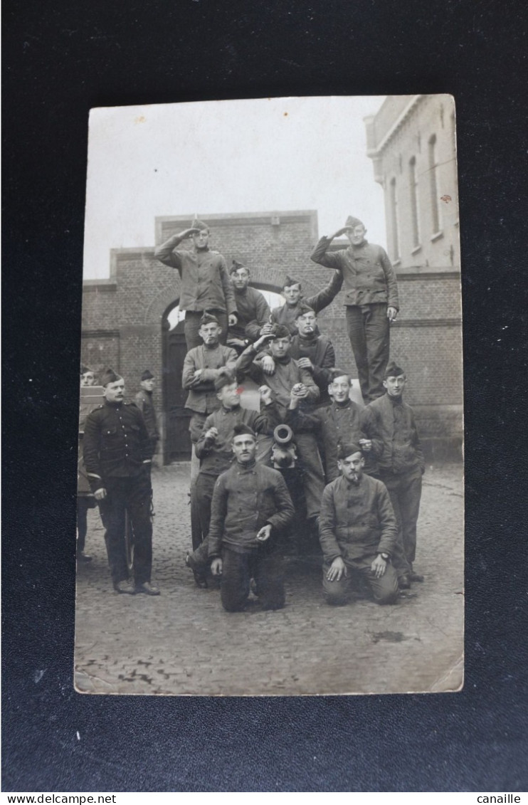 S-C 160 / Photo De Militaire - Guerre 1914-18,  Armée A Définir Inconnue - Groupe De Soldats (ciculée  A Anvers 1913) - War 1914-18