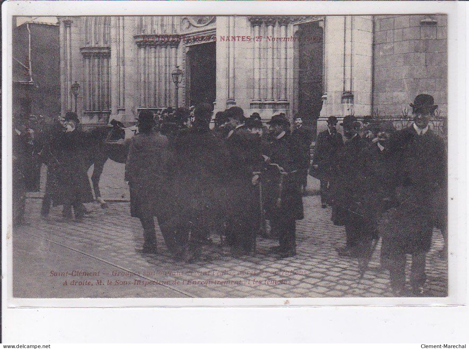 NANTES: Saint-clément, Groupe Stationnant Devant L'église - Très Bon état - Nantes